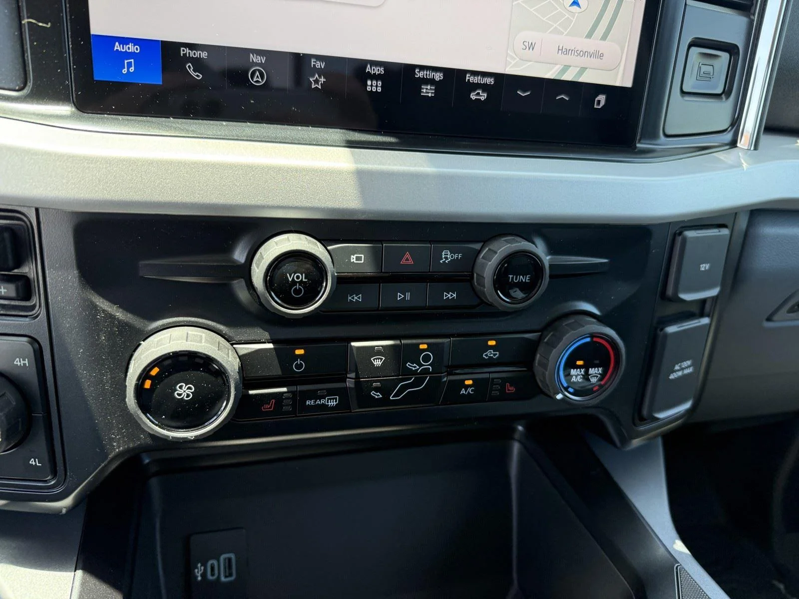 New 2026 Agate Black Metallic Ford F-250® XLT image 22