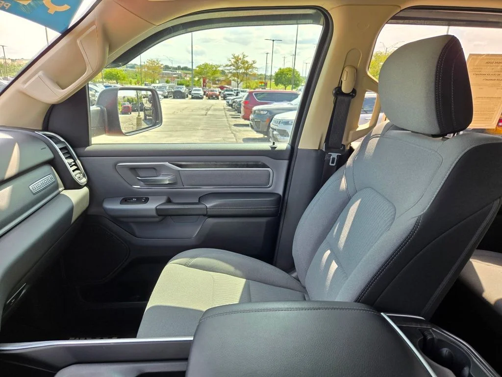 Used 2019 Red Ram Big Horn/Lone Star image 25