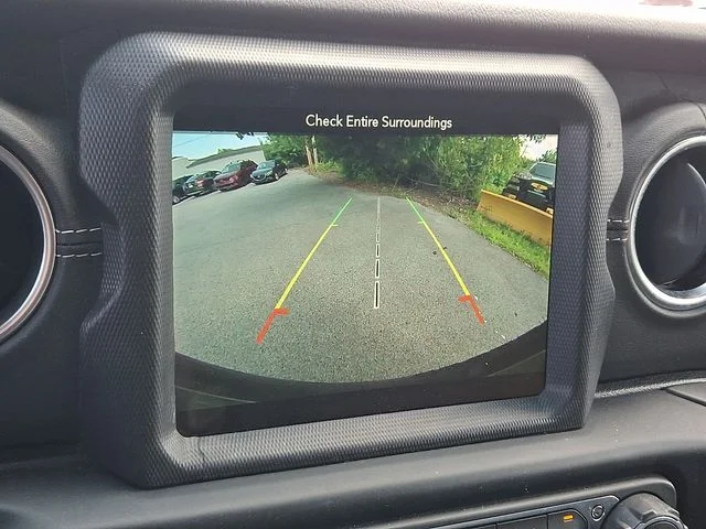 Used 2019 Red Jeep Unlimited Sahara image 20