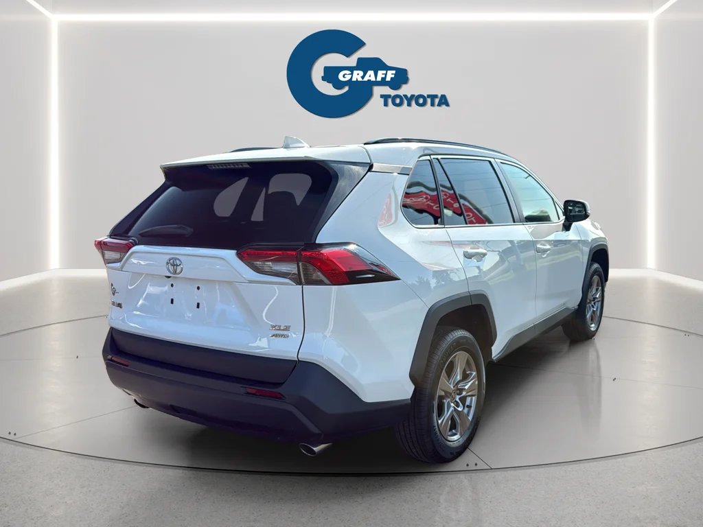 Used 2023 White Toyota XLE image 8
