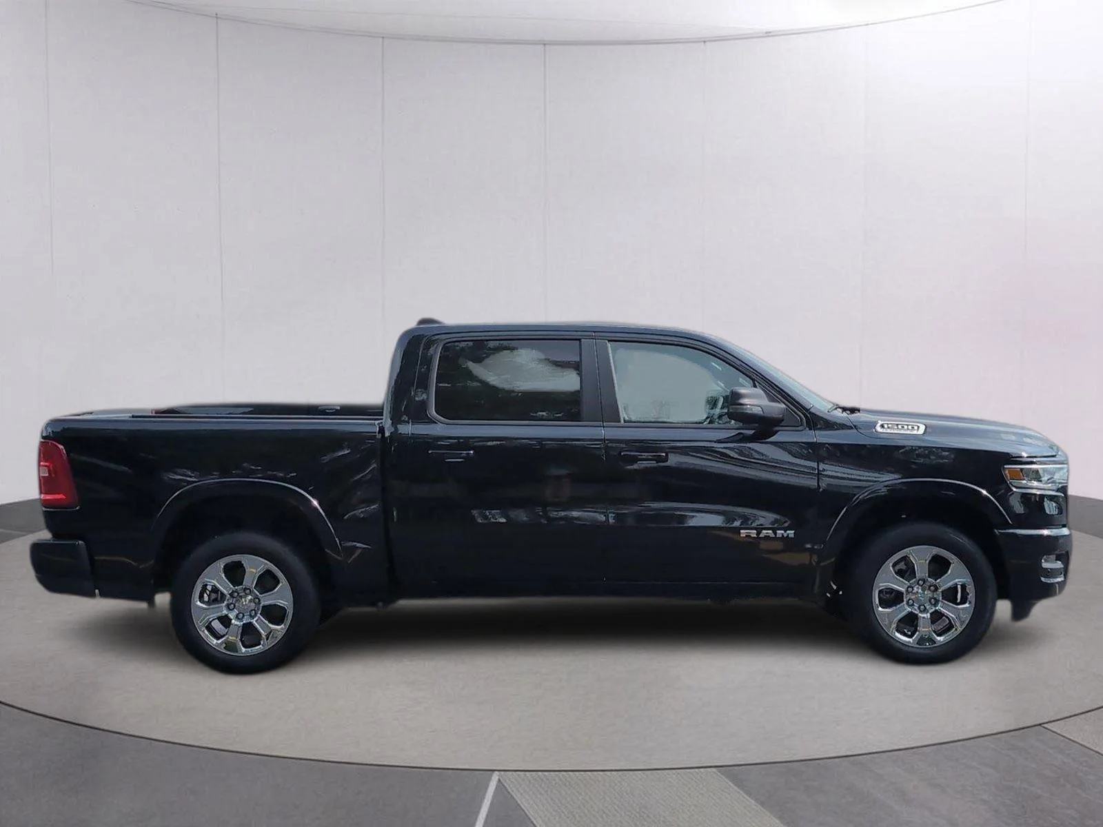 Used 2026 Diamond Black Crystal Pearlcoat Ram Big Horn image 8