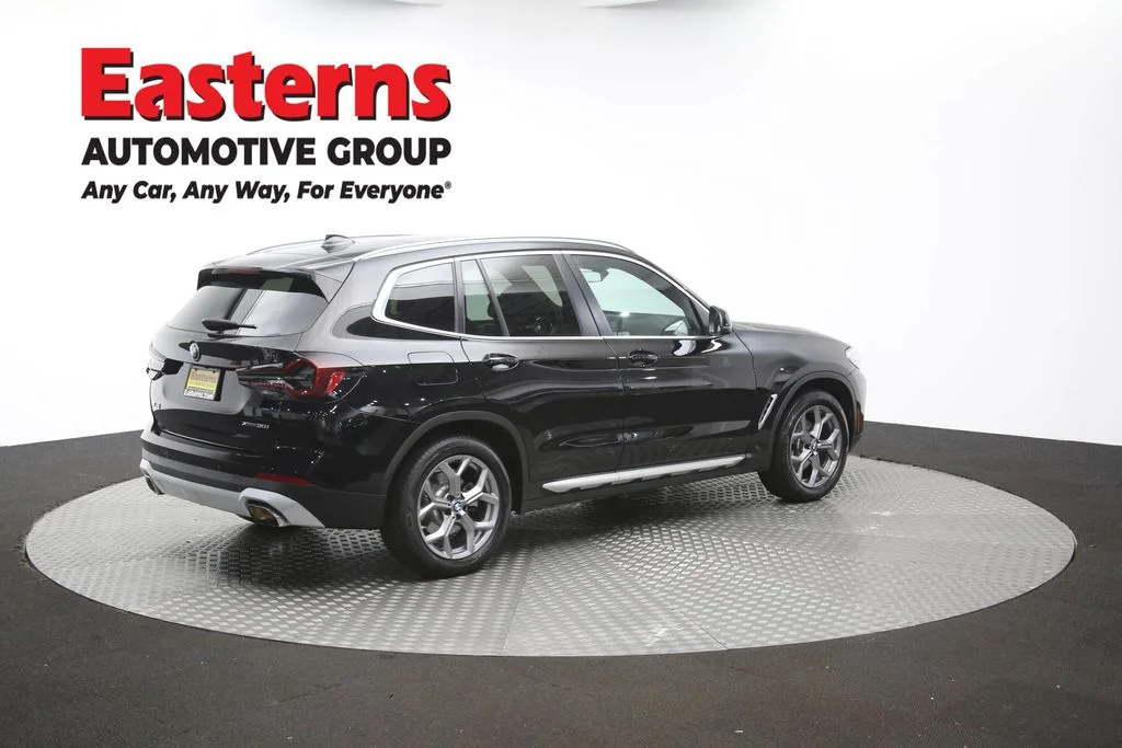 Used 2024 Black BMW xDrive30i image 46