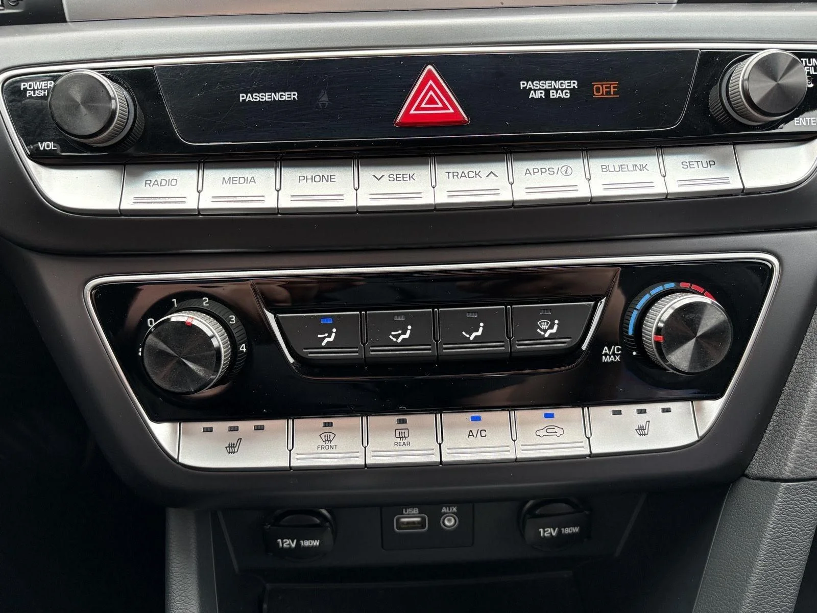 Used 2018 Phantom Black Hyundai Sport image 16