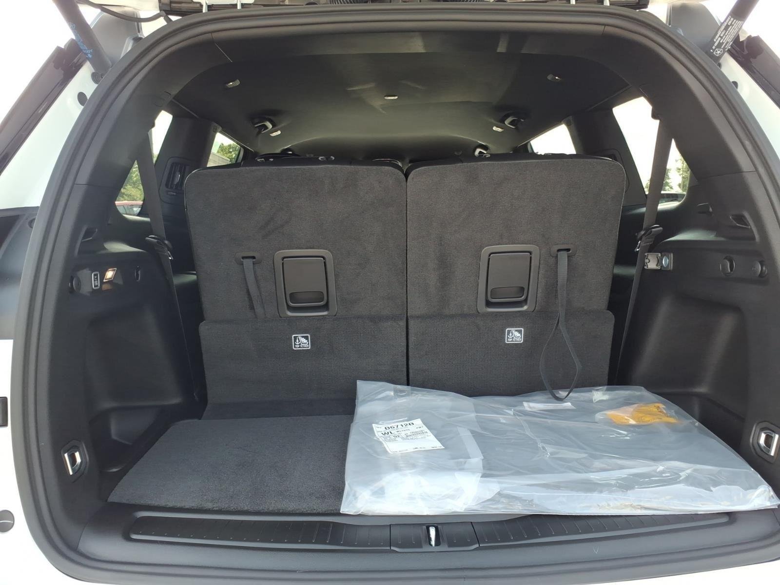 New 2026 Bright White Clear-Coat Exterior Paint Jeep Laredo Altitude image 30