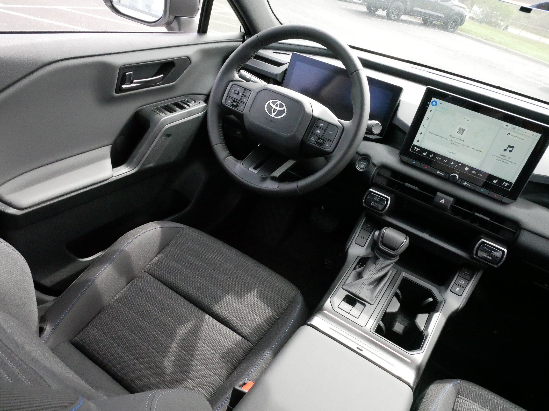 Used 2026 Ice Cap Toyota SE image 9
