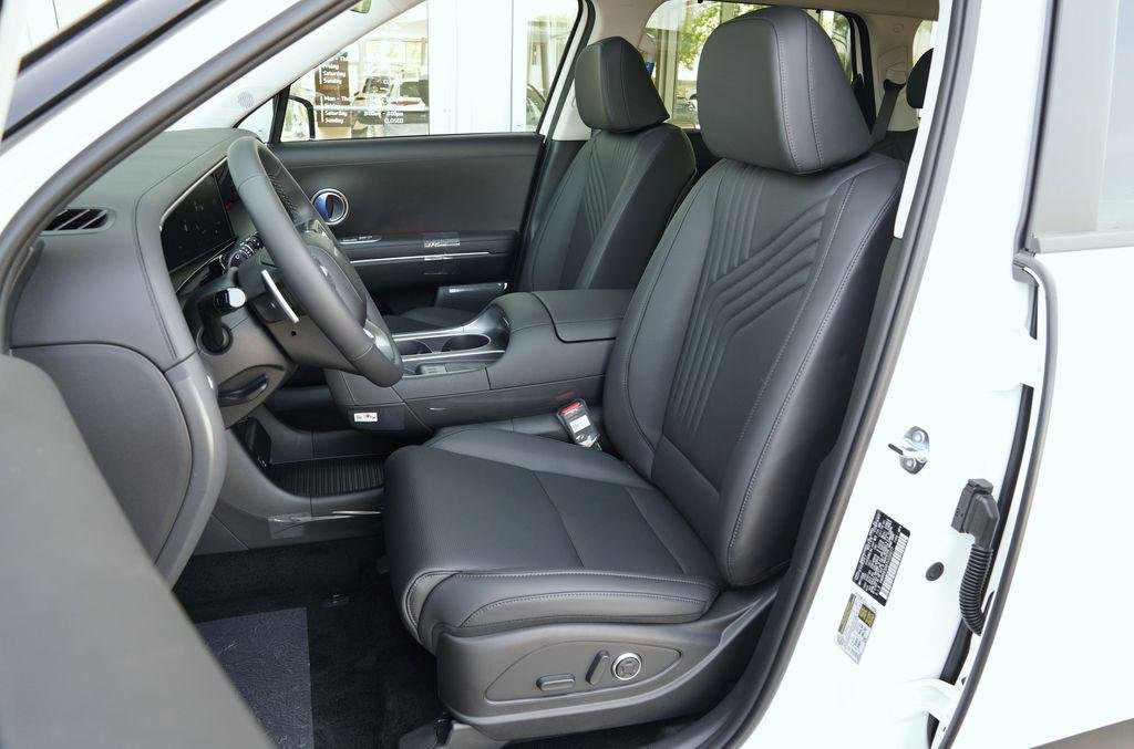 New 2026 Creamy White Pearl Hyundai SEL Premium image 9