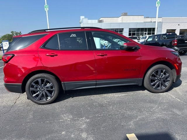 Used 2023 Red Chevrolet RS image 10