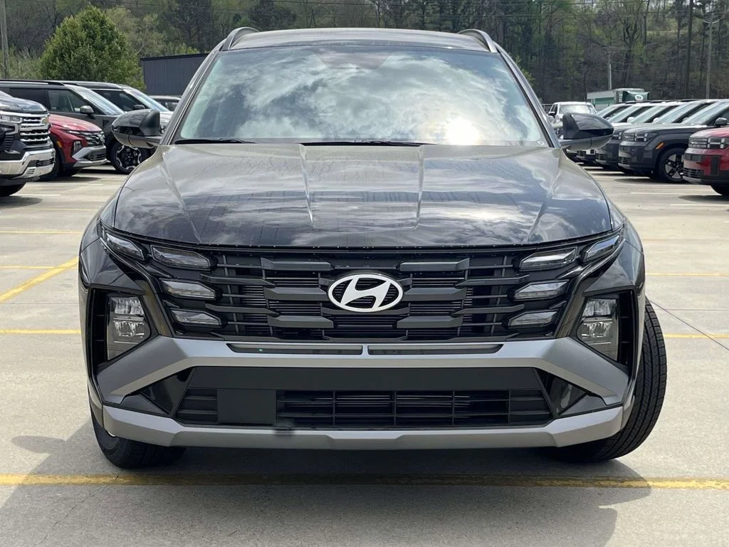 New 2026 Black Hyundai SEL image 2