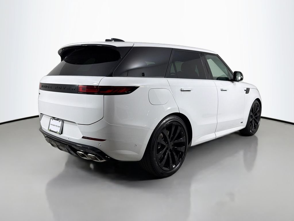 New 2026 Fuji White Land Rover Dynamic SE image 5