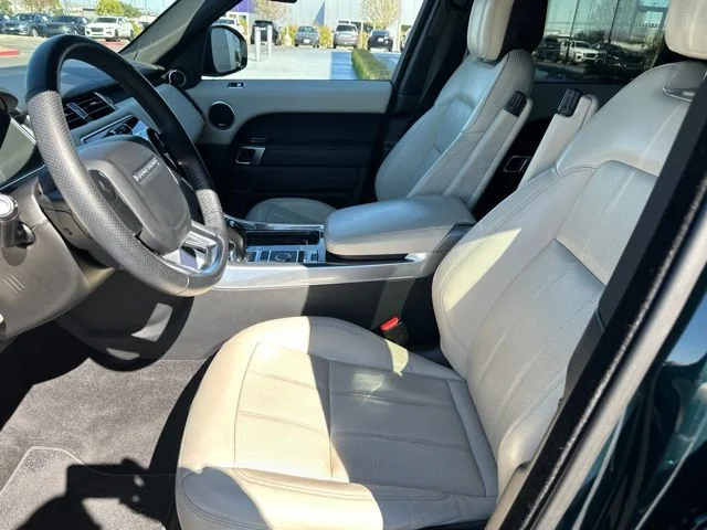 Used 2020 Green Land Rover HSE image 9