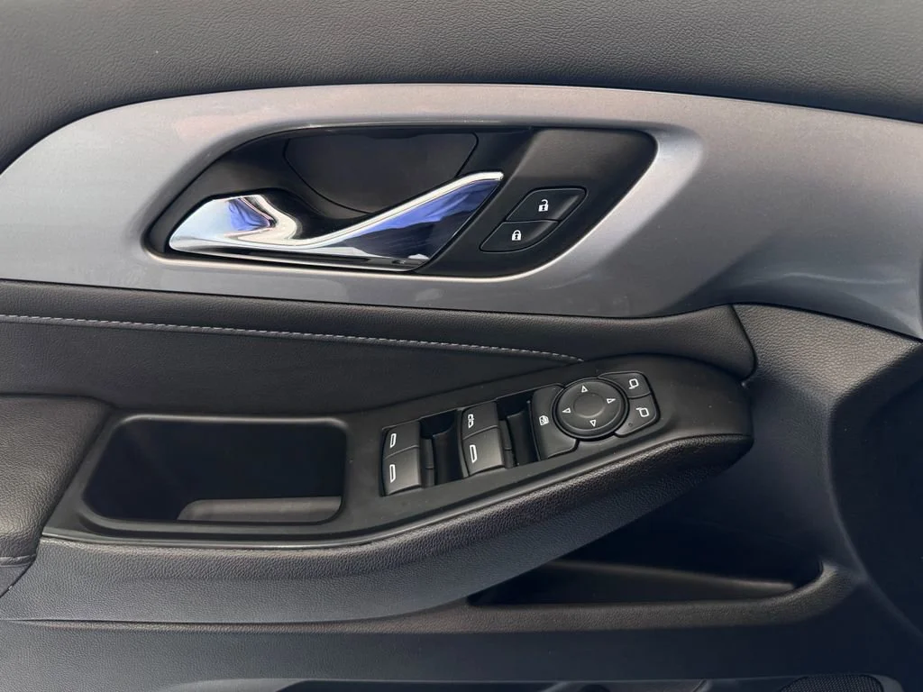 2023 Chevrolet Traverse 1LT - Photo 25