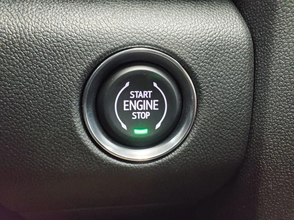 New 2026 Sterling Metallic GMC Elevation image 18