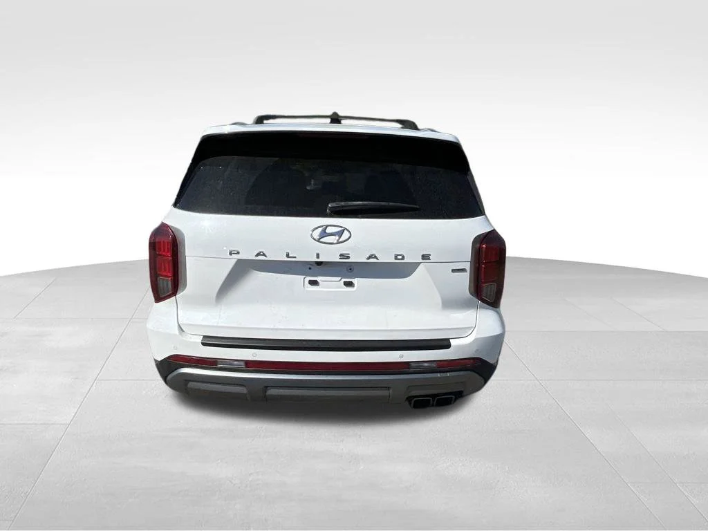 Used 2023 White Hyundai SEL image 15