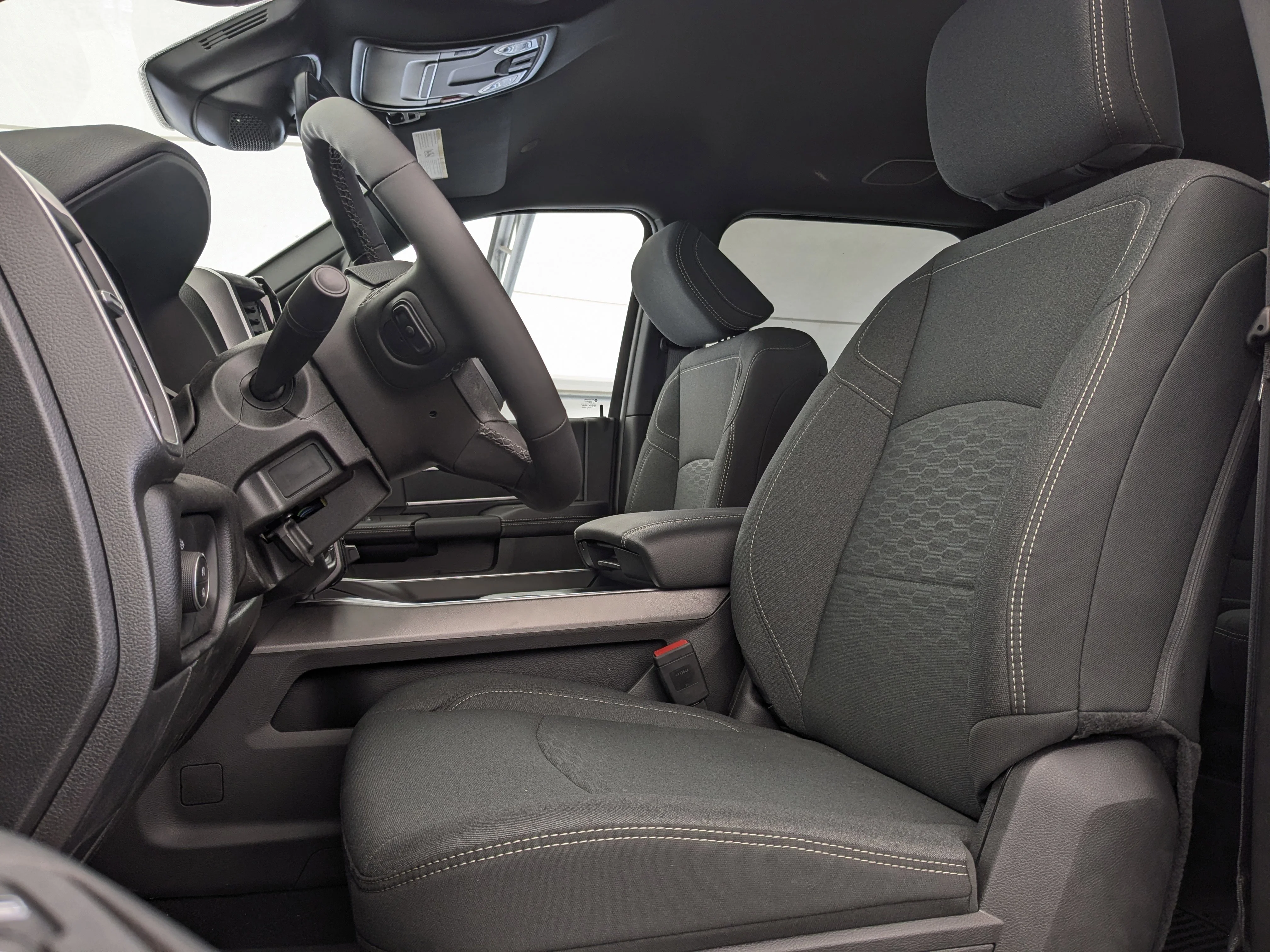 New 2026 Black RAM Big Horn - 6.7L HO Diesel - 12 Nav - Sport App Pkg - 5th Wheel/Gooseneck Prep - Alpine Audio & More image 15