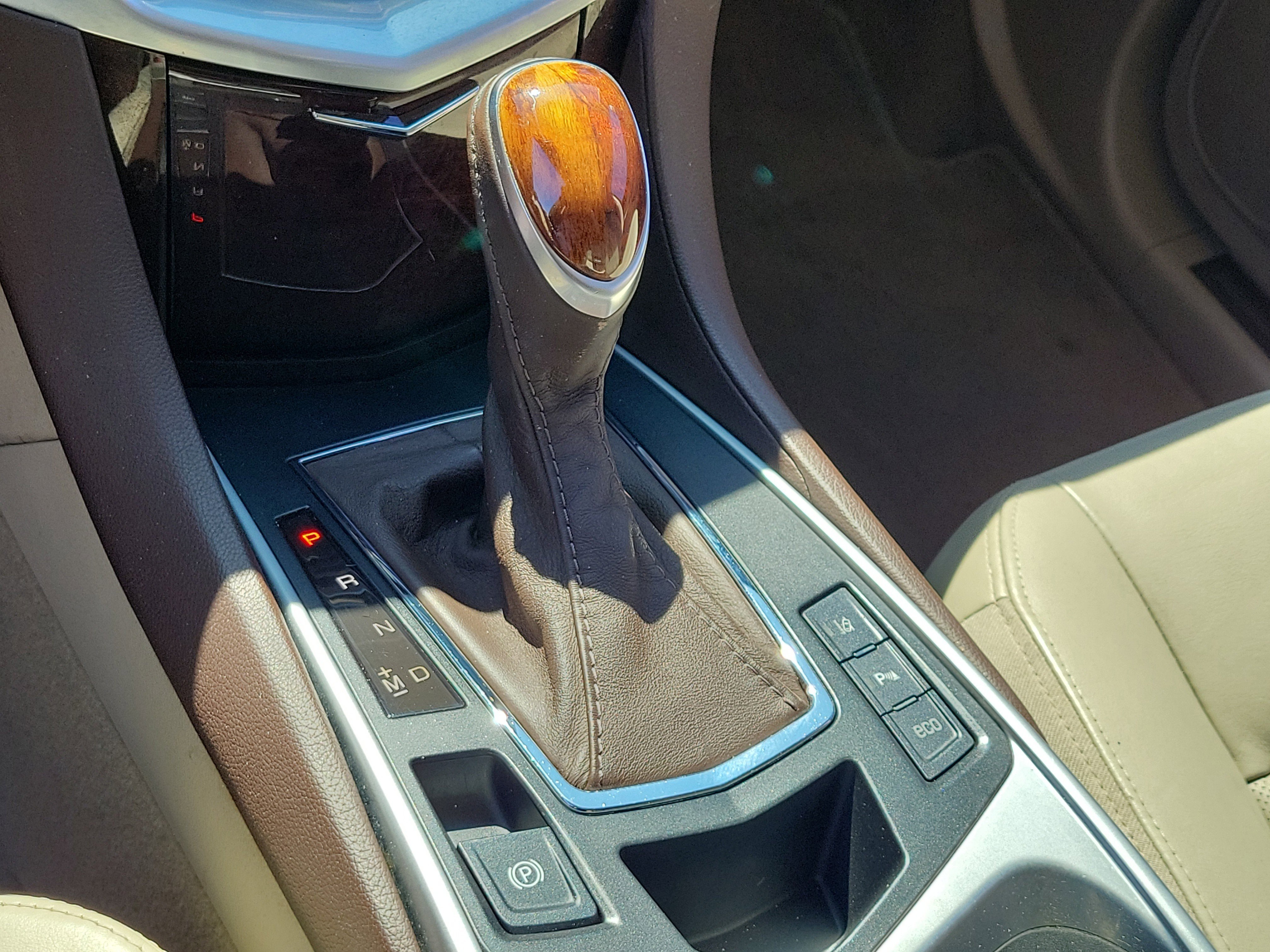 Used 2013 Silver Coast Metallic Cadillac Performance image 27
