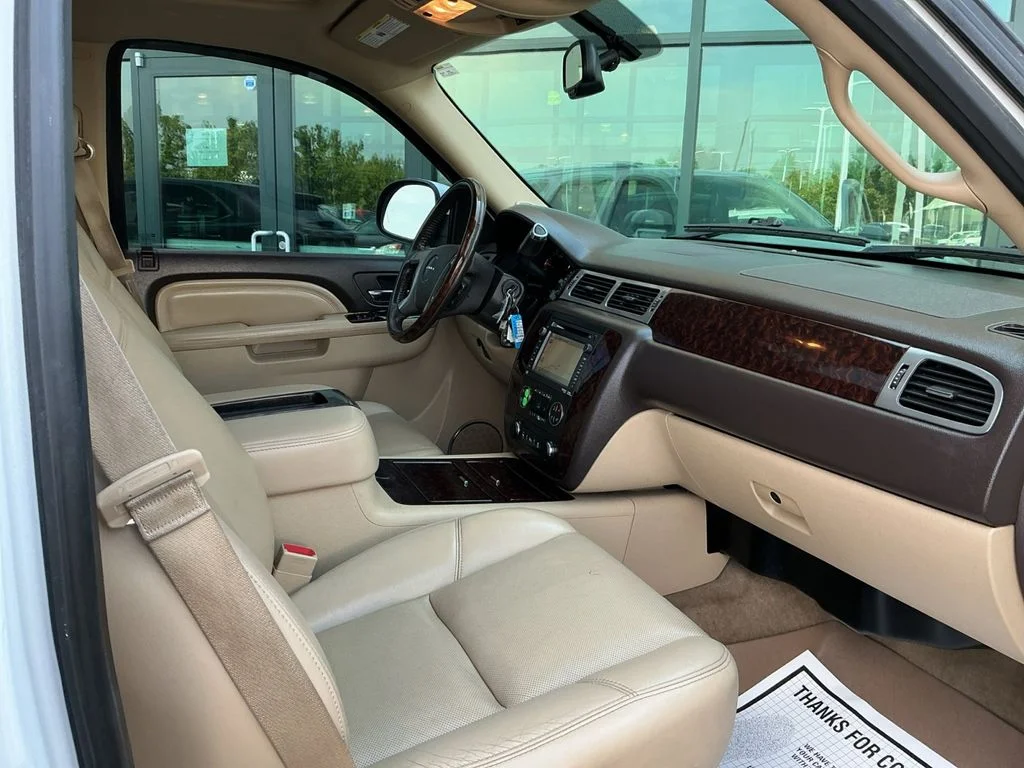 Used 2013 White GMC Denali image 26