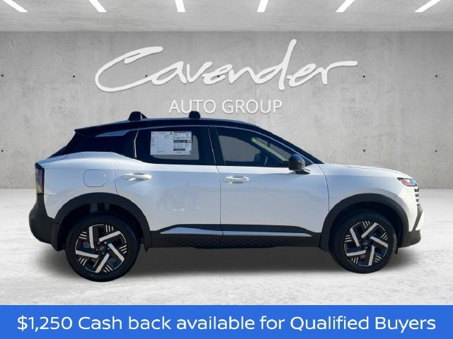 New 2027 Aspen White TriCoat / Super Black Two-tone Nissan SV image 17