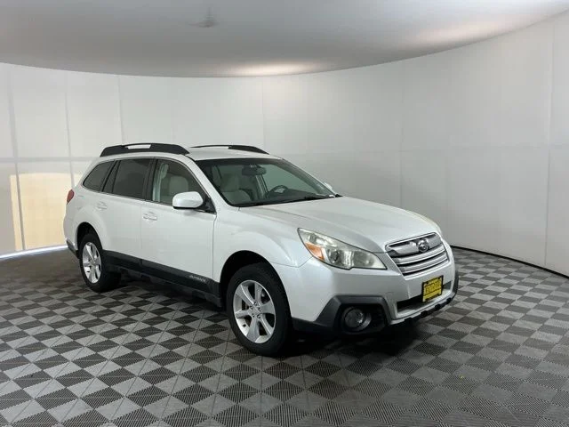 Used 2013 White Subaru 2.5i Premium image 3