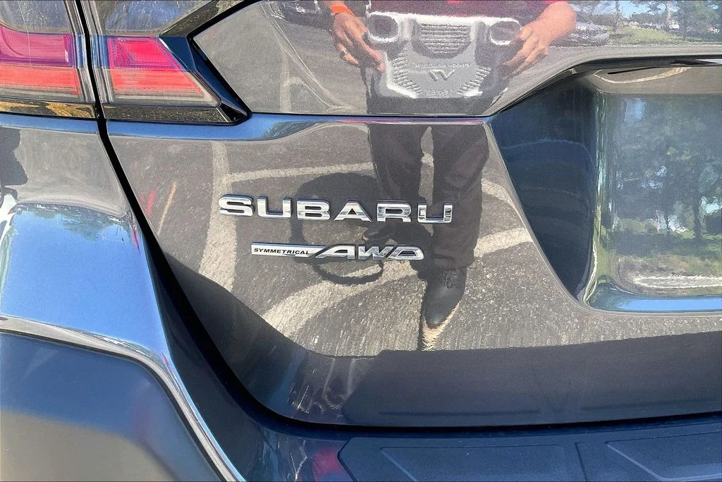 Used 2025 Gray Subaru Limited image 9