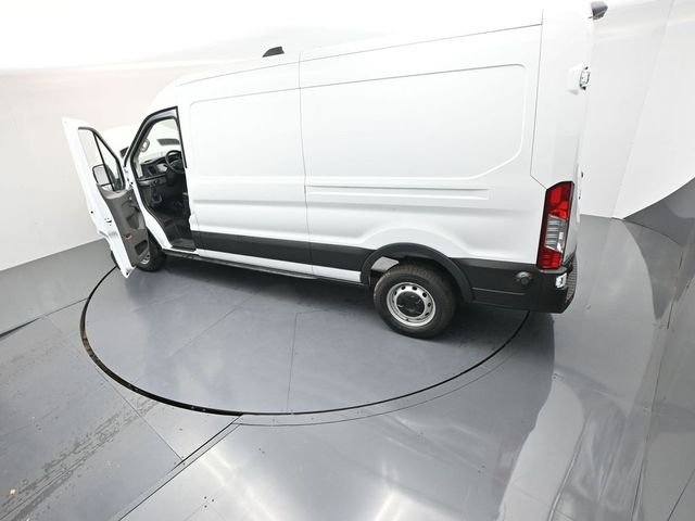 New 2026 Oxford White Ford Cargo Van image 44