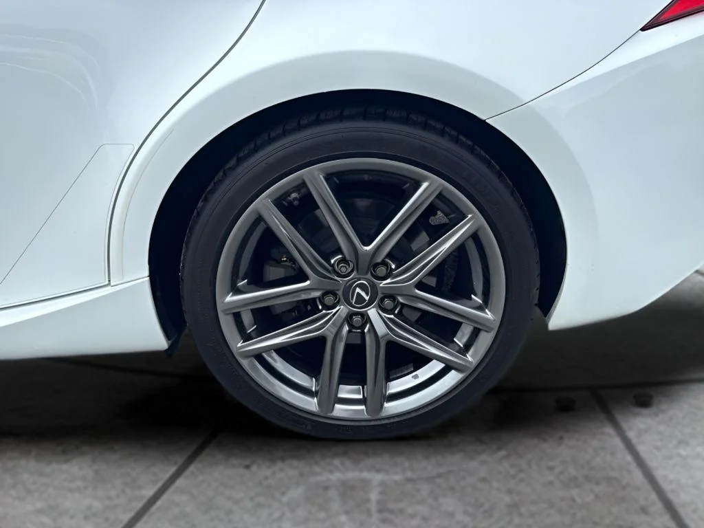 Used 2020 White Lexus 350 image 24