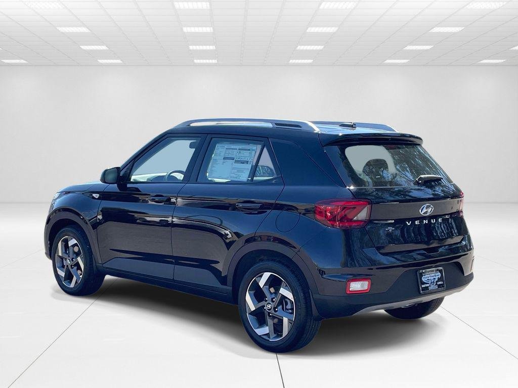 New 2026 Black Hyundai SEL image 4