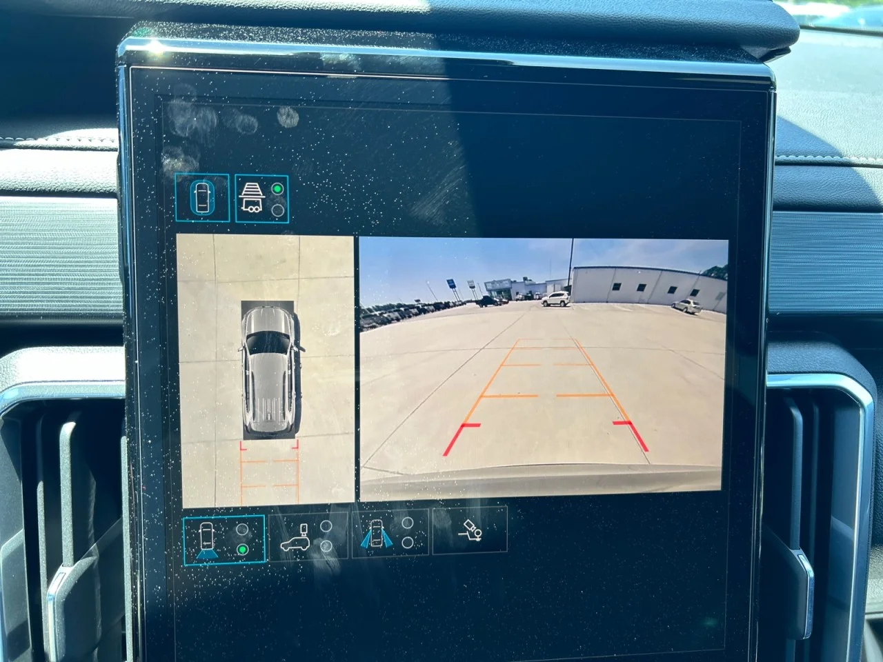 New 2026 Sterling Metallic GMC Elevation image 12
