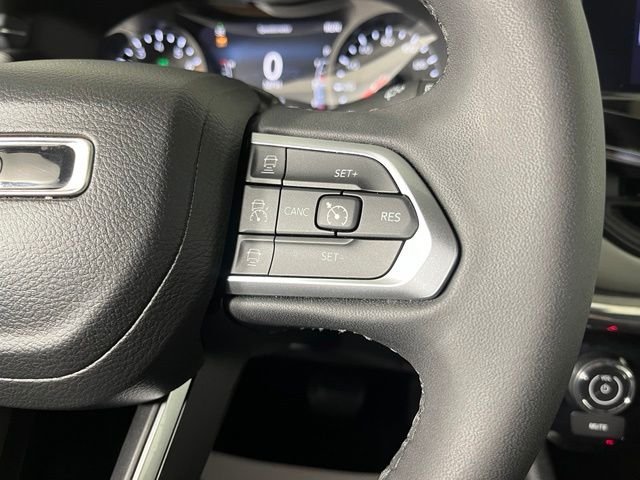 Used 2023 Gray Jeep Limited image 21