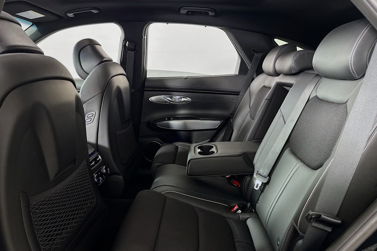 2023 GENESIS GV70 Standard - Photo 7