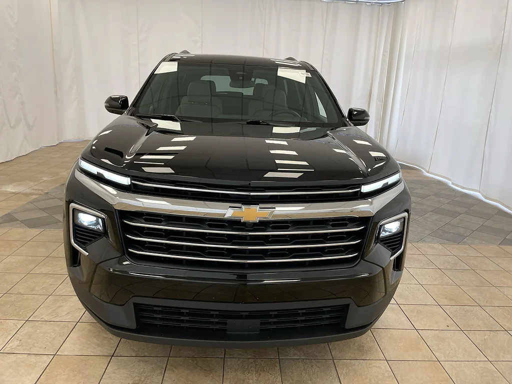 Used 2025 Mosaic Black Metallic Chevrolet LT image 30