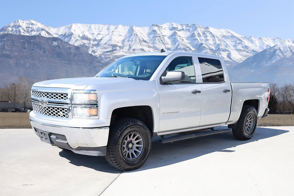 2014 Chevrolet Silverado 1500 LT photo 2