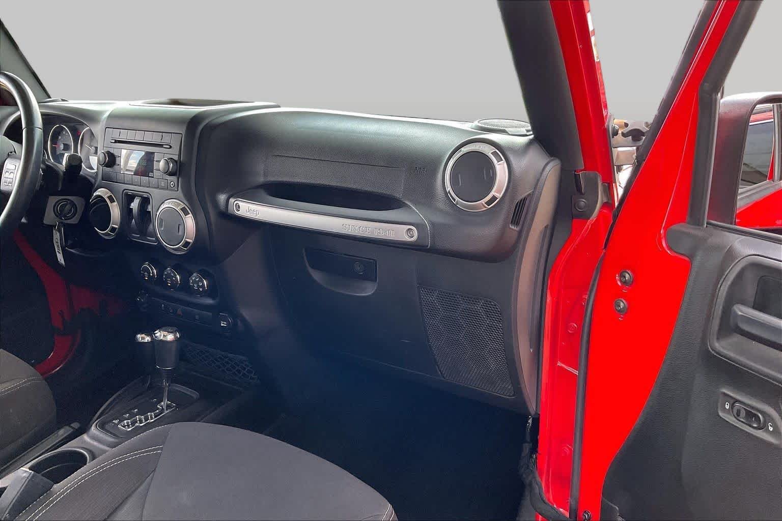 Used 2018 Firecracker Red Clearcoat Jeep Sahara image 17