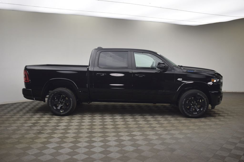 New 2026 Diamond Black Crystal Pearl-Coat Exterior Paint RAM Big Horn/Lone Star image 3