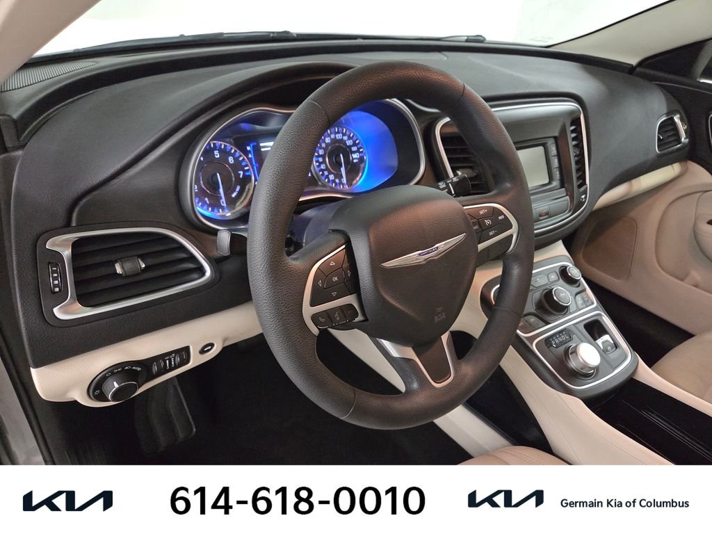 Used 2015 Silver Chrysler Limited image 17