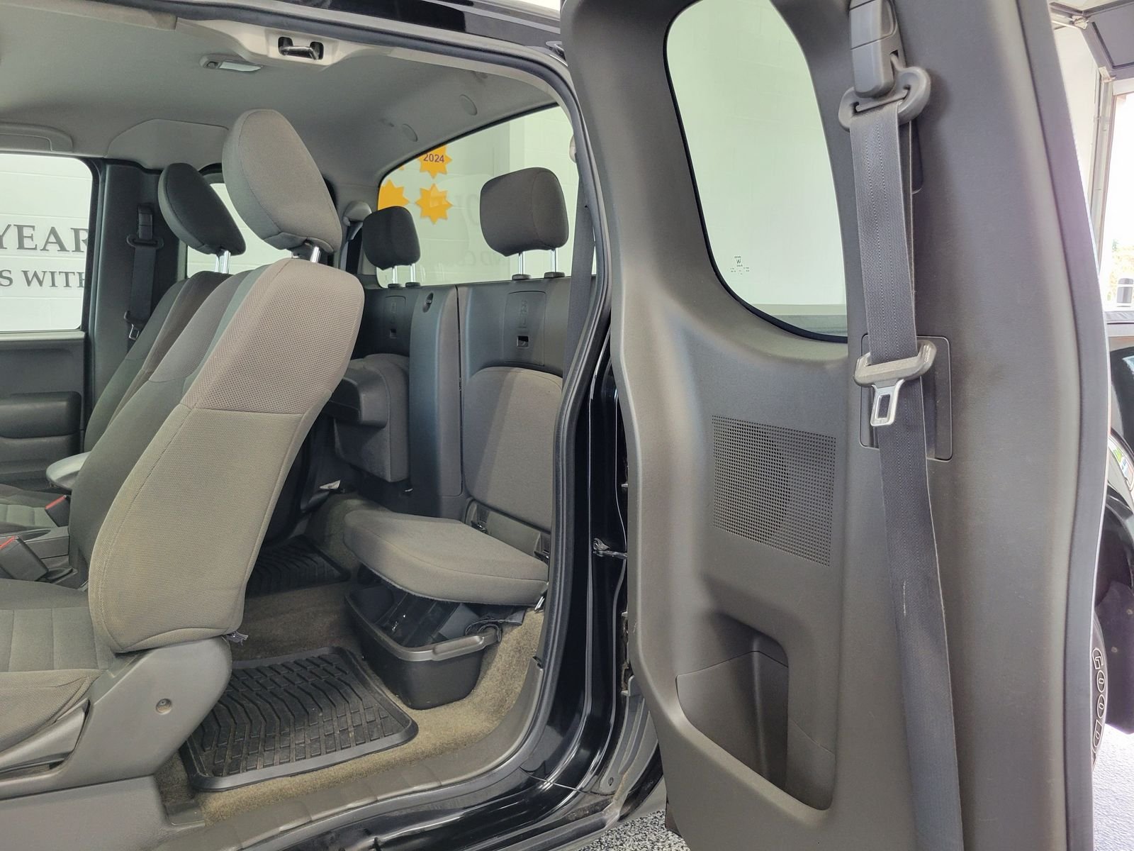 Used 2015 Black Nissan S image 23
