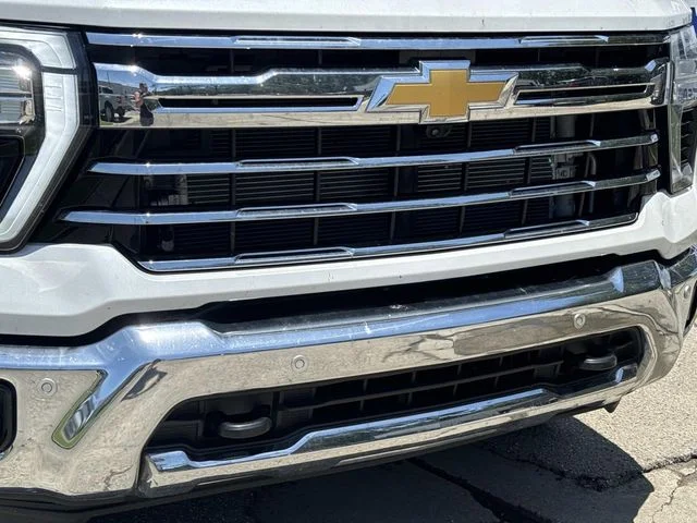 Used 2024 Iridescent Pearl Tricoat Chevrolet LTZ image 3
