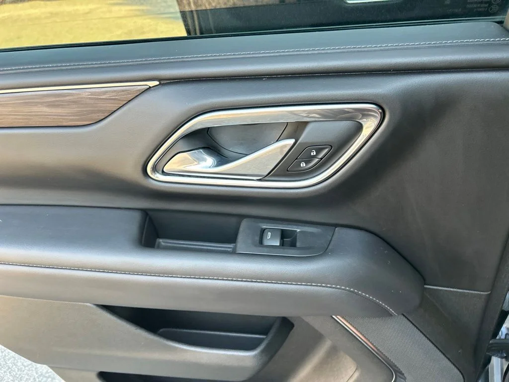Used 2023 Gray Chevrolet LS image 18
