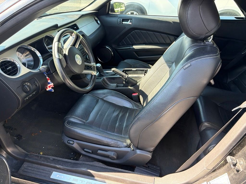 Used 2012 Black Ford V6 Premium image 10