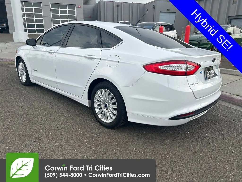 Used 2016 Oxford White Ford SE image 6