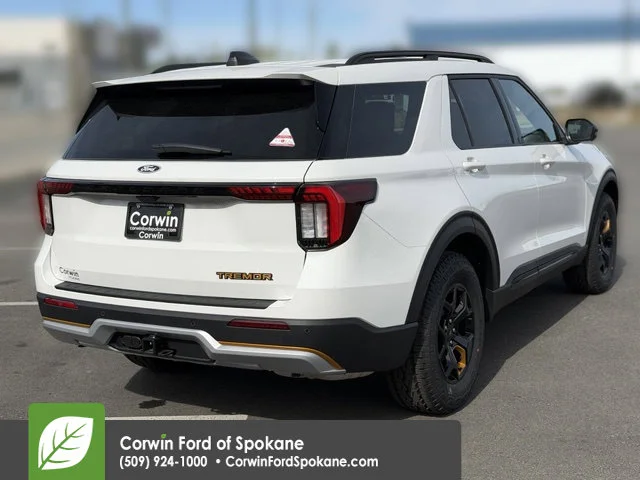 New 2027 Star White Metallic Tri-Coat Ford Tremor image 13