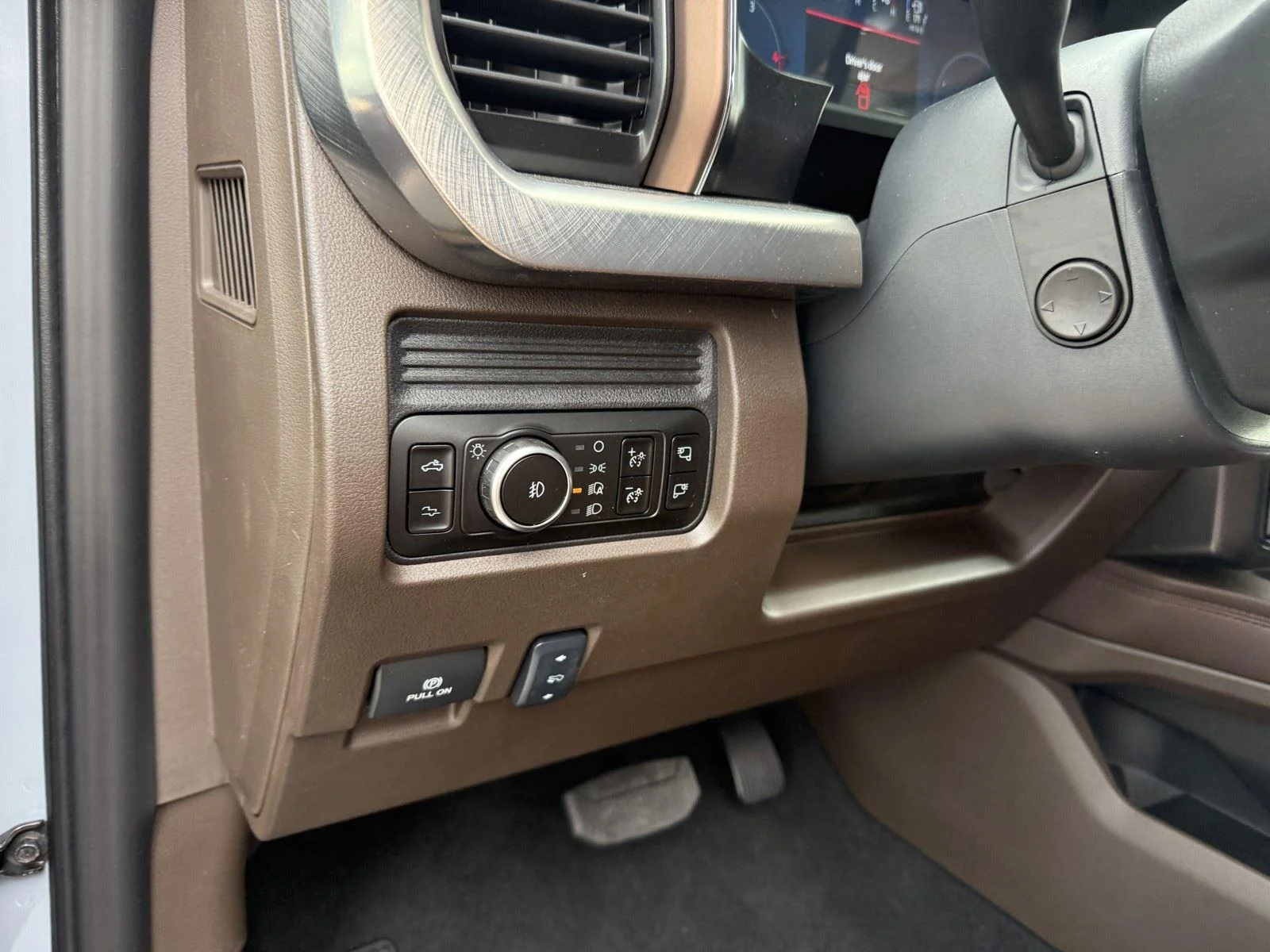 New 2026 Glacier Gray Metallic Tri-Coat Ford F-250® King Ranch® image 15