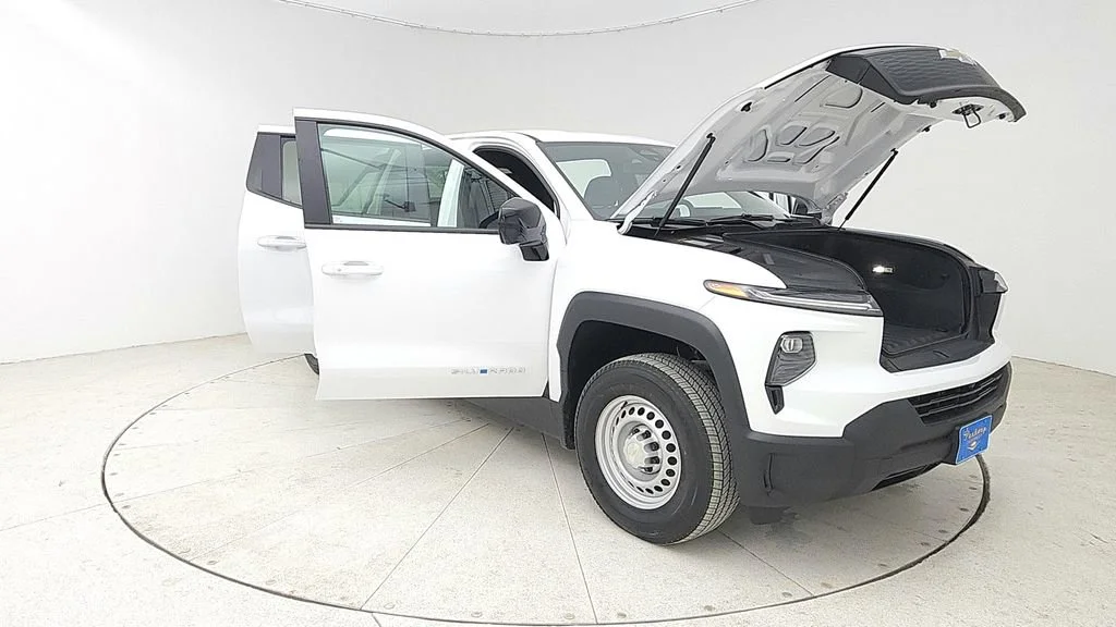 New 2024 Summit White Chevrolet Work Truck image 10