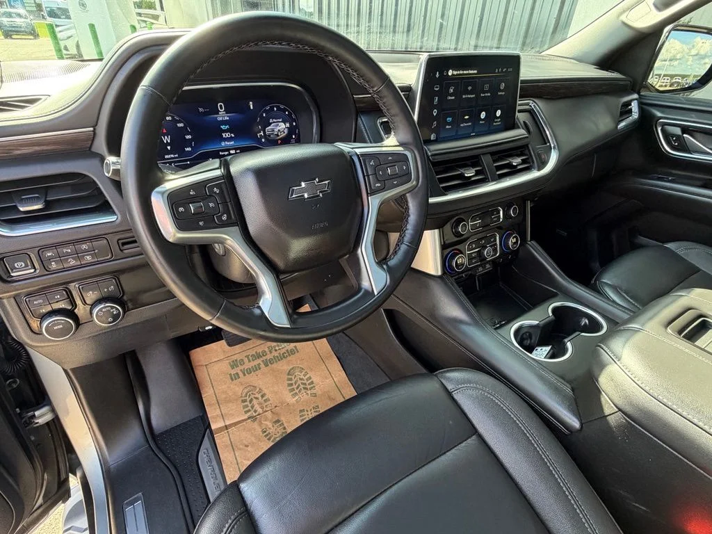 Used 2024 Gray Chevrolet Z71 image 11