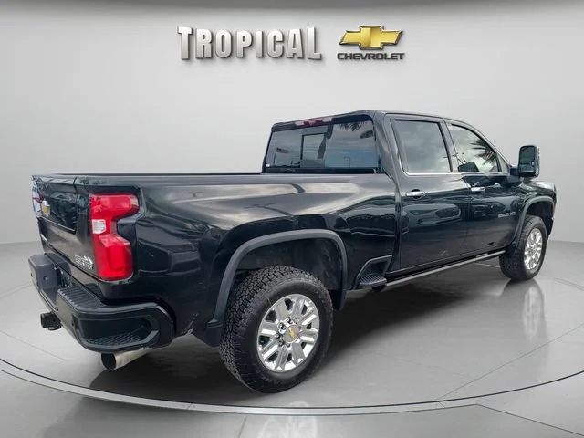 Used 2023 Mosaic Black Metallic Chevrolet High Country image 5