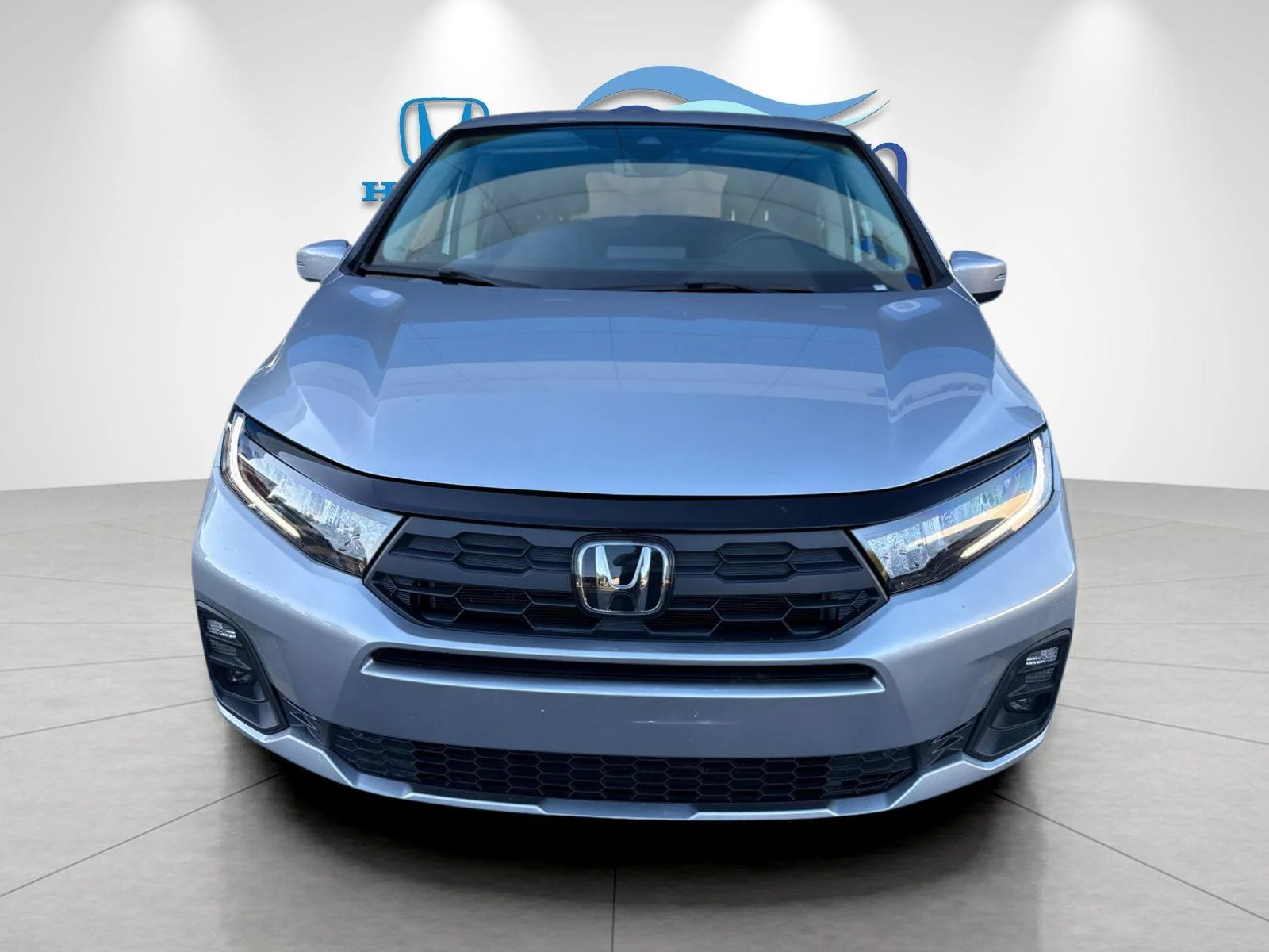 Used 2025 Solar Silver Metallic Honda EX-L image 8