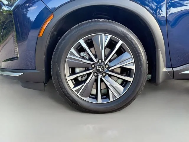 Used 2026 Grand Blue INFINITI LUXE image 44