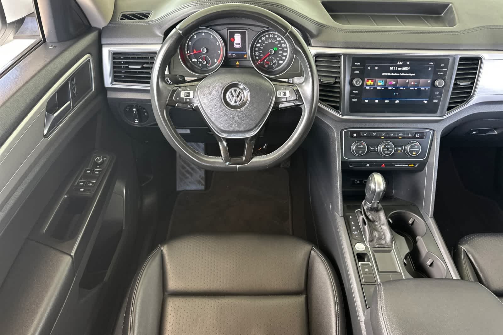 Used 2019 Pure White Volkswagen 2.0T SE image 14