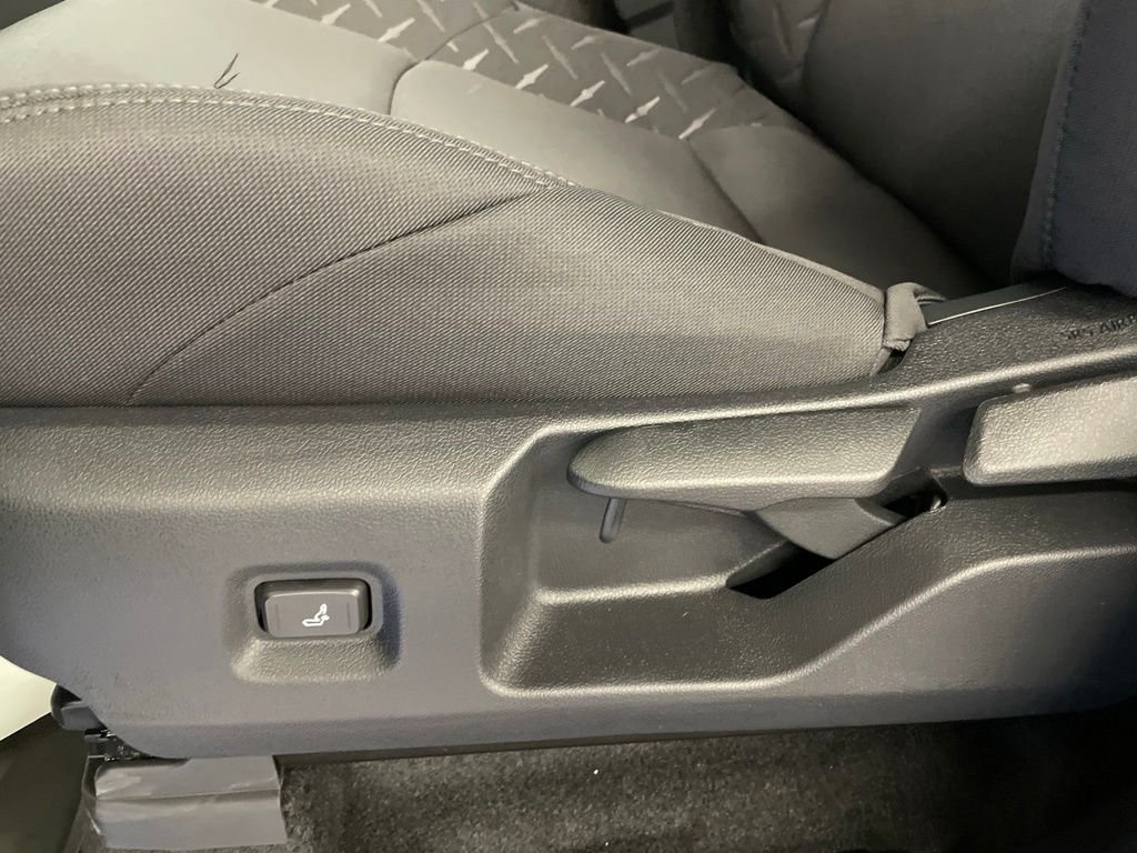 2026 Toyota Tacoma SR5 - Photo 13