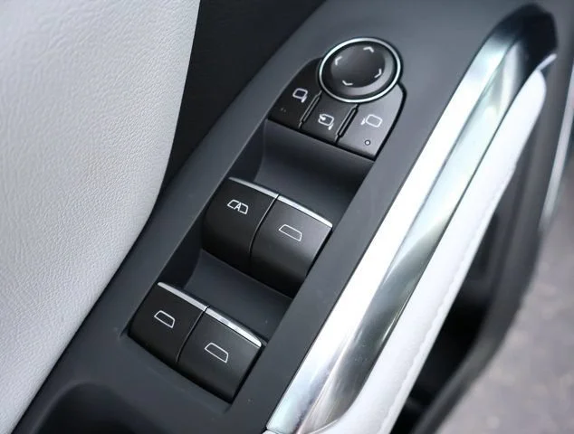 2026 Chevrolet Traverse High Country - Photo 8