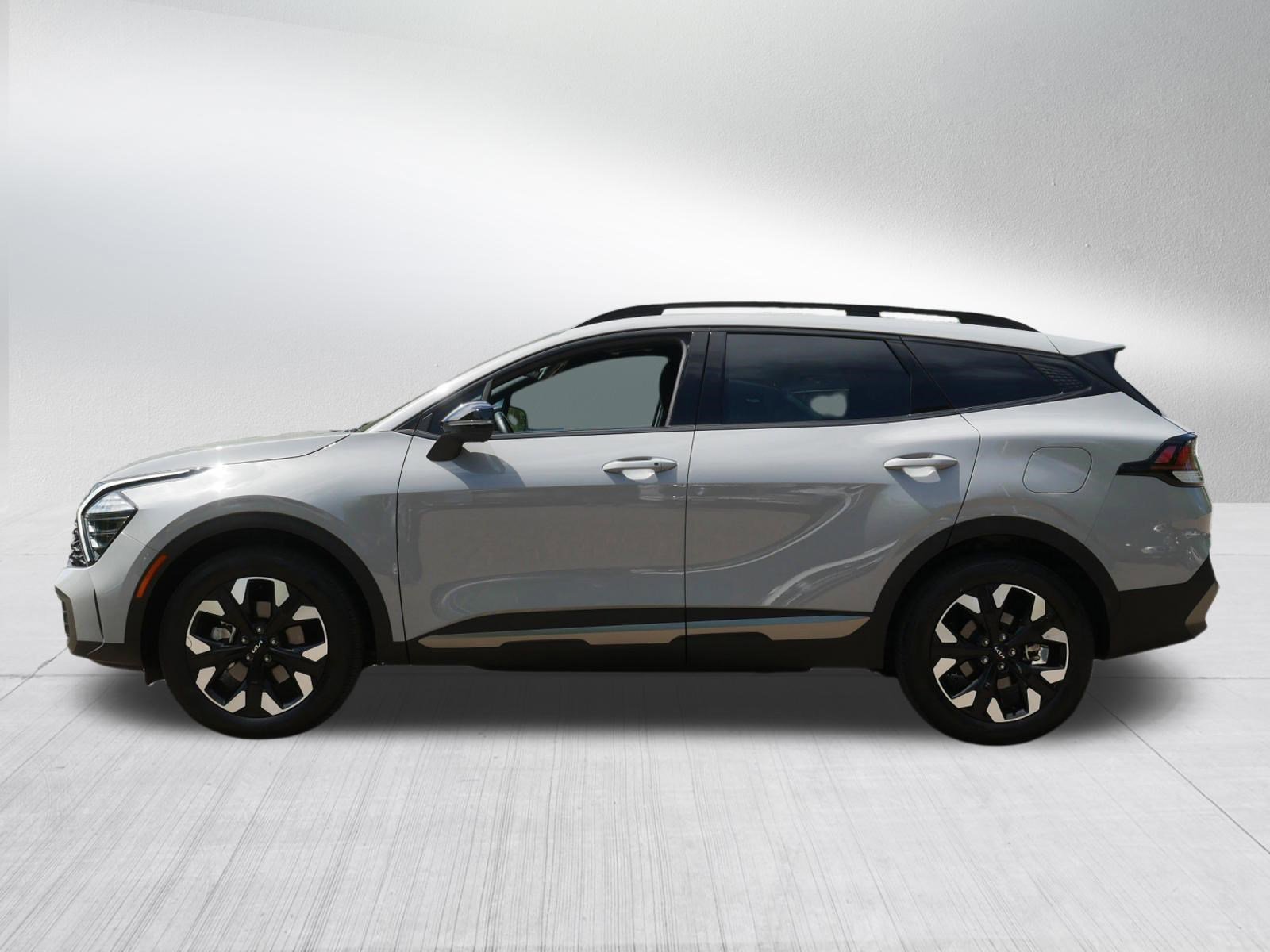 Certified Used 2024 Wolf Gray Kia X-Line image 4